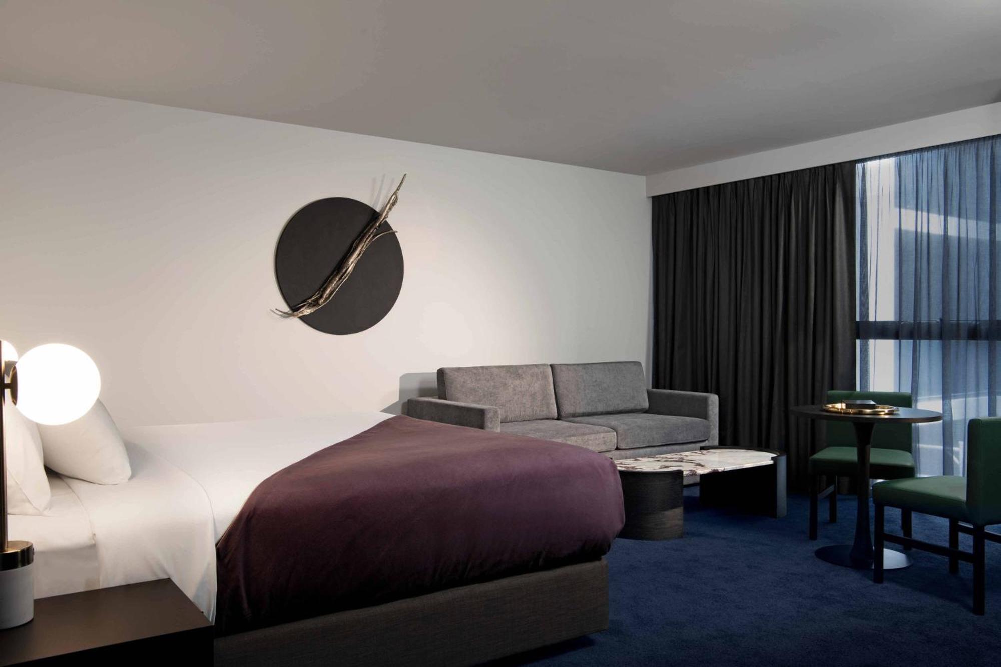 Midnight Hotel, Autograph Collection Канбера Екстериор снимка A room at the hotel